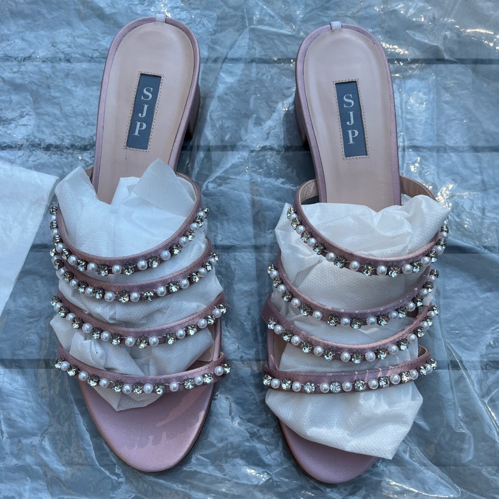 NWOT Gorgeous SJP Sandals